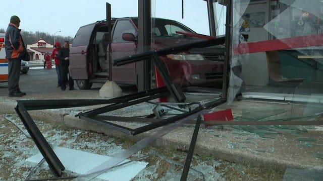 Customer injured after driver crashes into Chicago Red Hots store at 91st & Brown Deer