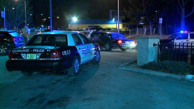 Police: Man hurt in shooting outside bar on city's north side early Monday