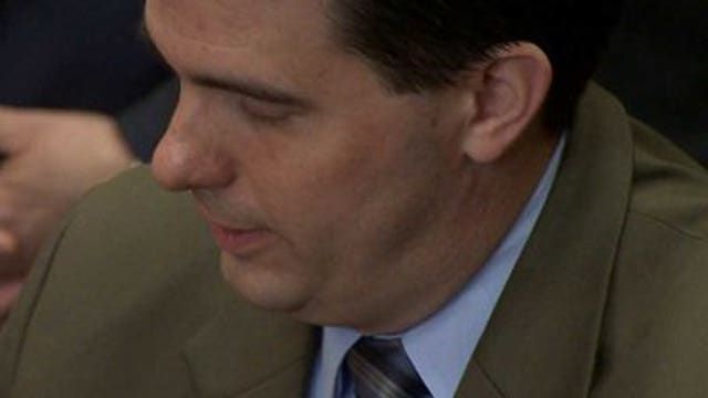 Walker signs two jobs bills in Milwaukee Thursday