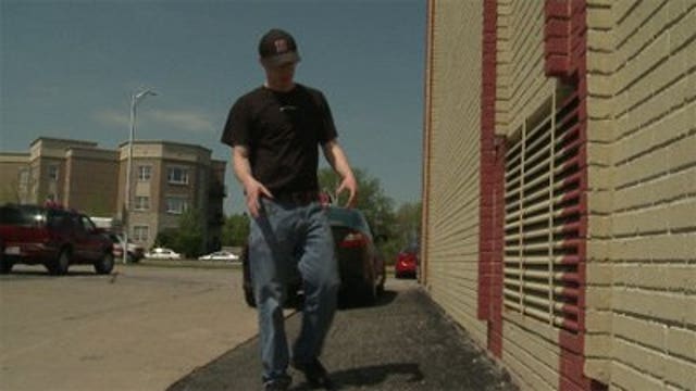 Wauwatosa police search for suspect in attempted robbery