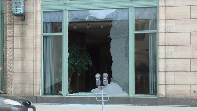 "4 loud explosions:" Window washer shot outside Milwaukee Journal Sentinel building