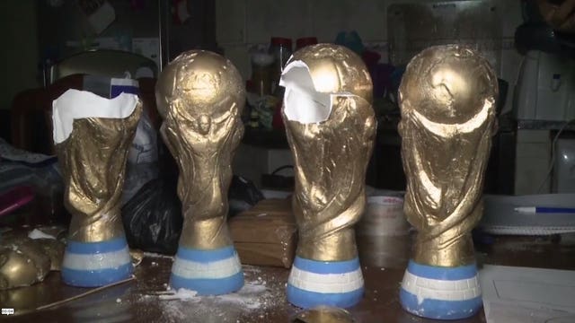 Argentina: cocaine seized in World Cup trophy replicas
