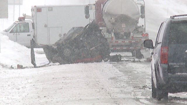 1 dead in chain-reaction crash on Highway 26 in Jefferson County