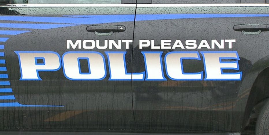 Mount Pleasant police arrest 20-year-old for OWI in rollover crash