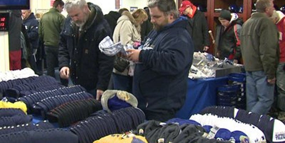 Milwaukee Brewers Annual Clubhouse sale starts Friday