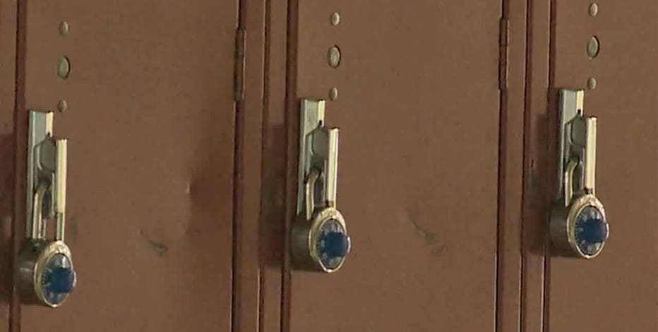 Changing course, Kenosha Unified School District board votes to allow in-person, virtual learning choice