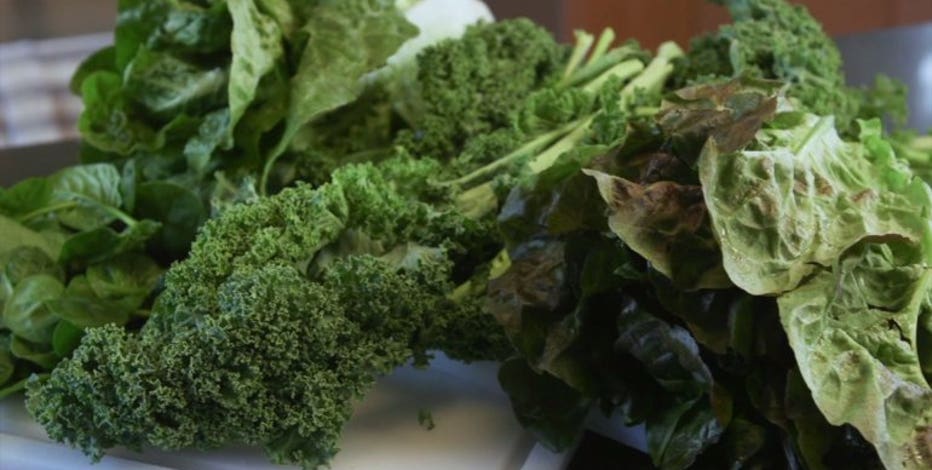9 Tips to Avoid Illness From Salad Greens