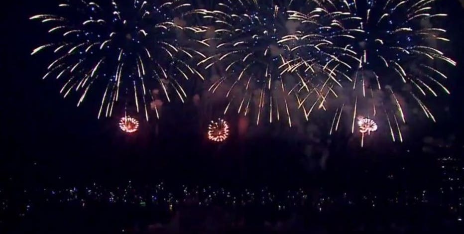 South Milwaukee fireworks back on