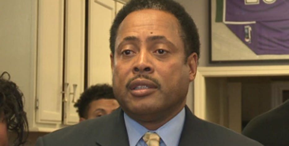 Former Milwaukee Alderman Willie Wade charged with wire fraud in alleged strip club bribery scheme