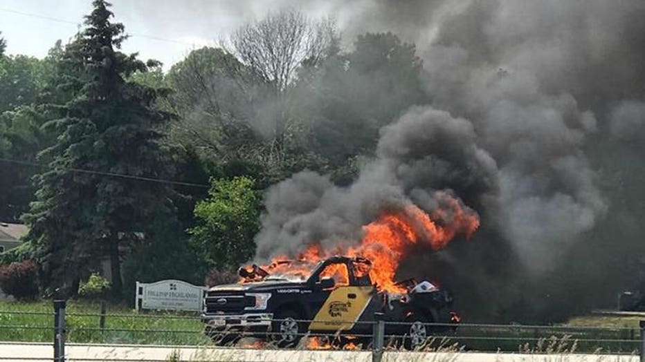 Truck fire on I-41 SB in Germantown (Credit: Heather Chapman)