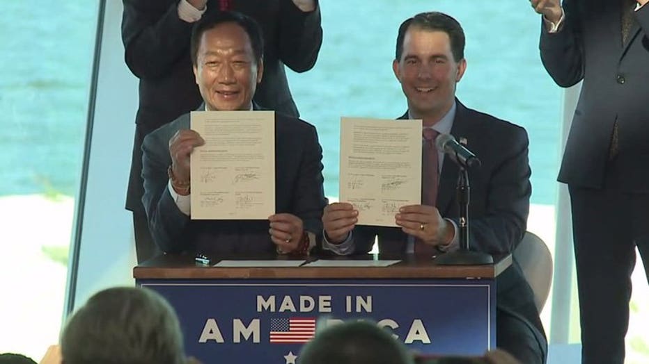 Foxconn CEO Terry Gou, Gov. Scott Walker sign memorandum of understanding for new manufacturing campus in Wisconsin