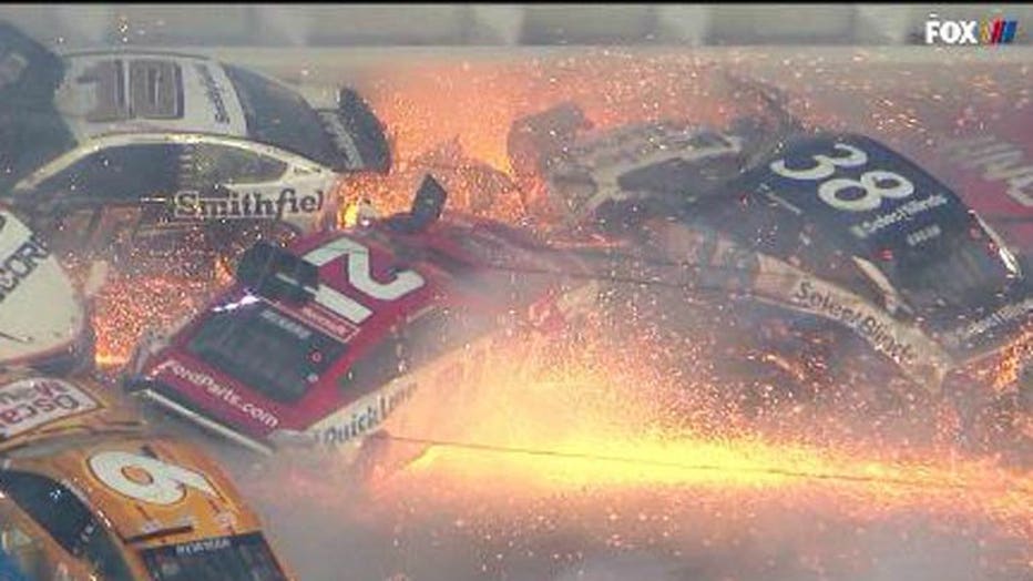 Crash during Daytona 500