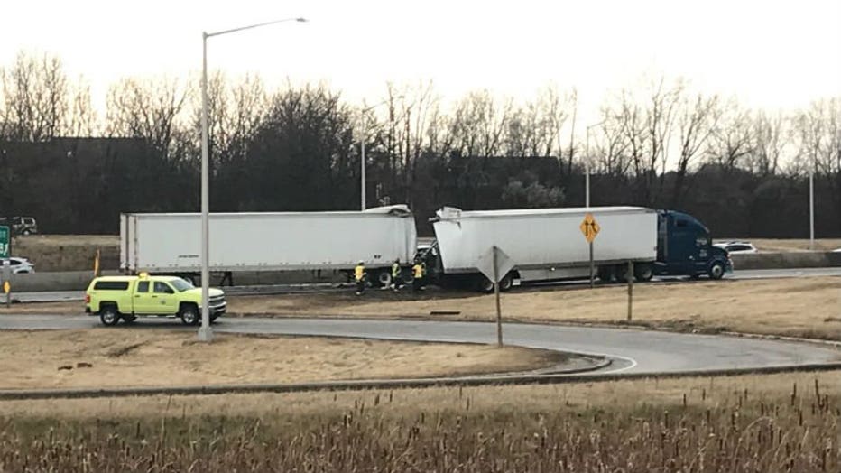 Crash on I-43 at Brown Deer Road