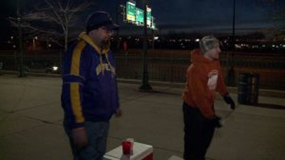 "It's a paradise out here!" Brewers fans start lining up at Miller