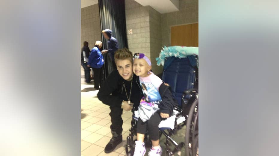 Hailey Roser and Justin Bieber (Photo courtesty of @HealingHailey/Twitter.com)