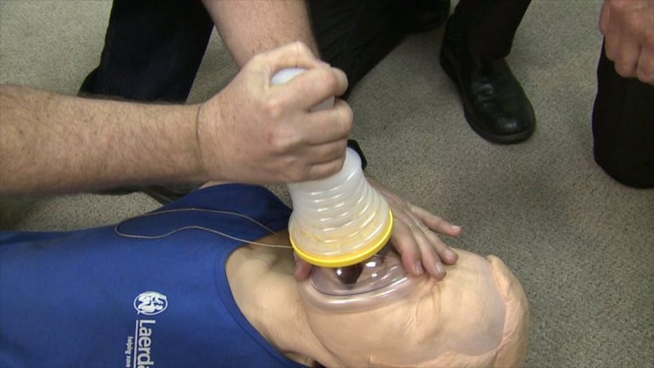 A Heimlich alternative? Wisconsin medical experts say anti-choking device  needs more testing