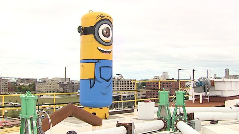 Minion atop Buzzi Unicem, Milwaukee