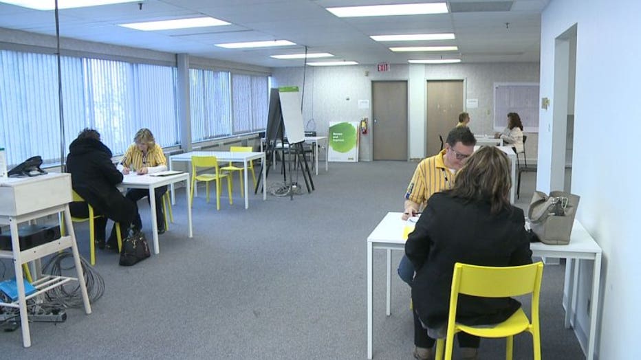 Apply now! Oak Creek IKEA looks to hire 300 fulltime, 200 parttime