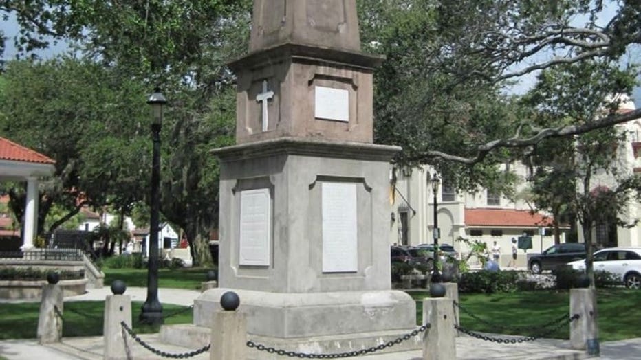 Confederate Memorial from the Plaza de la Constitución (City of St. Augustine)