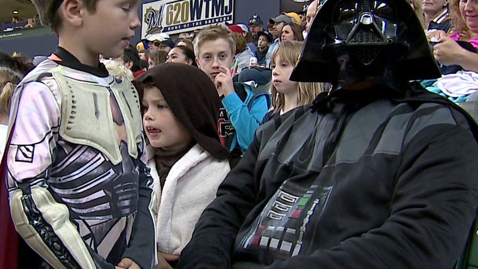 "We got a bunch of high fives" Brewers fans have fun with "Star Wars