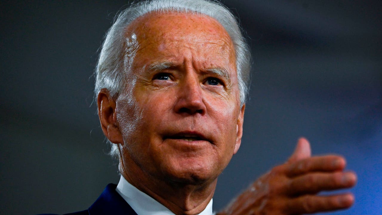 'Women for Biden' rally with Sen. Baldwin, Jamie Lee Curtis, Jennifer Garner ahead of DNC