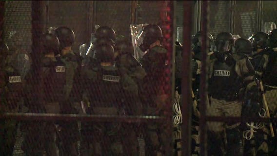 Kenosha protests continue for 3rd night after Jacob Blake shooting