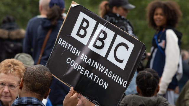 Thousands protest COVID-19 restrictions in central London