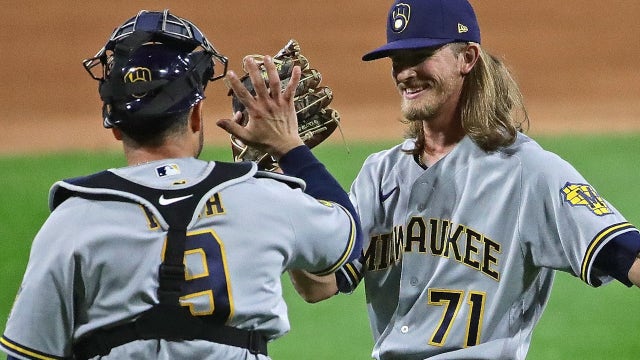 Brewers reinstate Hader from COVID reserve list