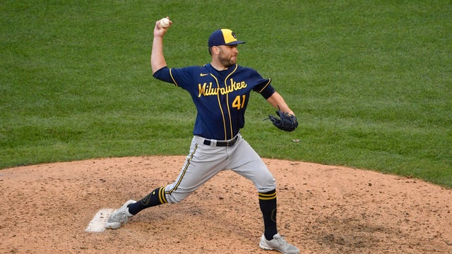 Changes for the Brew Crew: RHP David Phelps headed to Philly