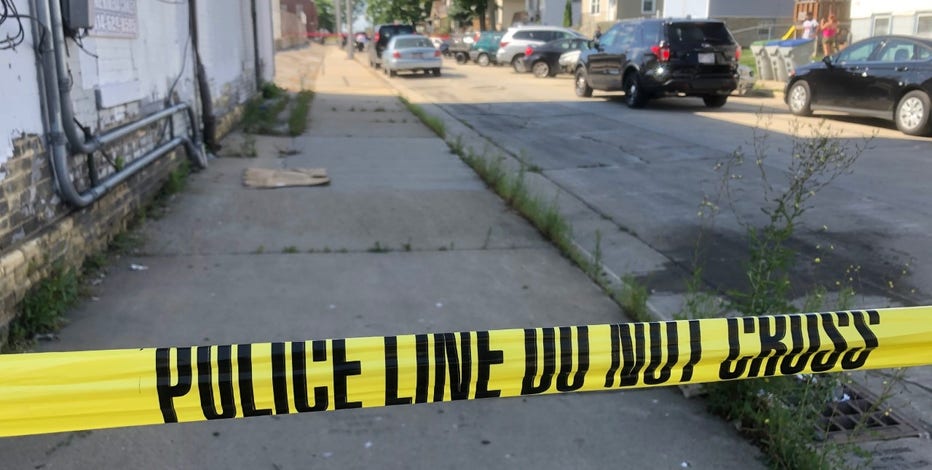 Police: Double shooting near 15th and Mitchell leaves 1 dead, 1 injured