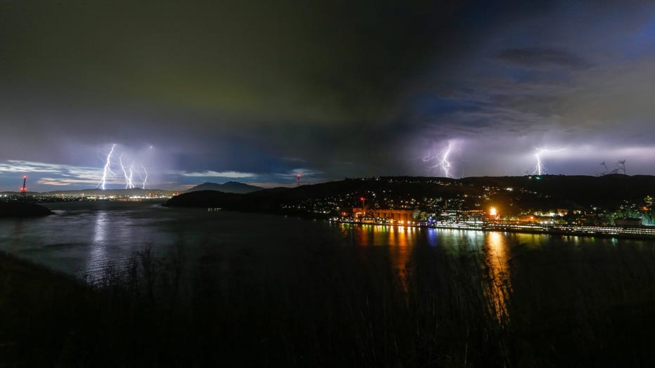 Carquinez-straight-lightning.jpg