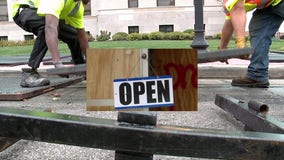 'Boosts the mood:' Courthouse fence down in Kenosha; buildings boarded