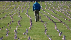 200,000 COVID-19 deaths memorialized by 20,000 American flags across National Mall