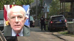 Milwaukee Mayor Tom Barrett's budget plan cuts 120 police officers