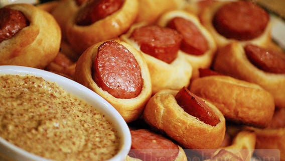 Fall means football! Here's a fun way to serve brats