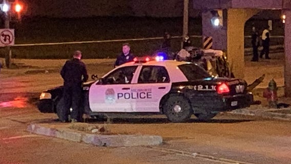 1 killed in crash near Fond du Lac and Locust