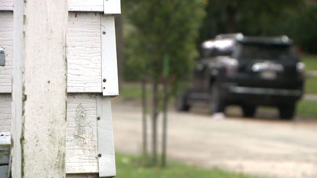 Thieves 'bum-rushed' Bay View home with residents inside