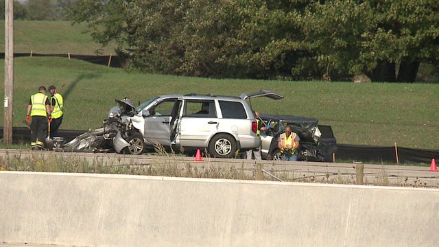 1 killed in Kenosha County crash, sheriff's department says