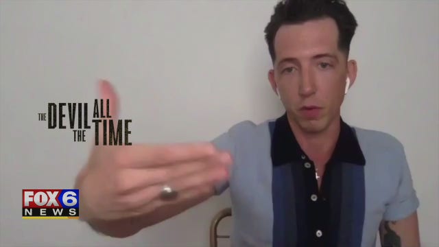 Gino talks with one of the stars of 'The Devil All the Time'
