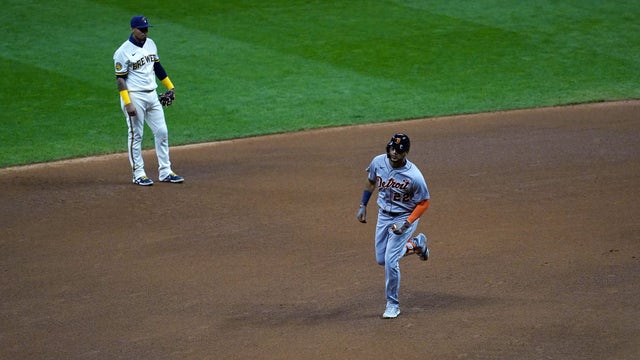 Tigers trounce Brewers 12-1, but Jones fractures his hand