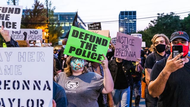 'My heart breaks:' Dismay over Breonna Taylor spills into America's streets