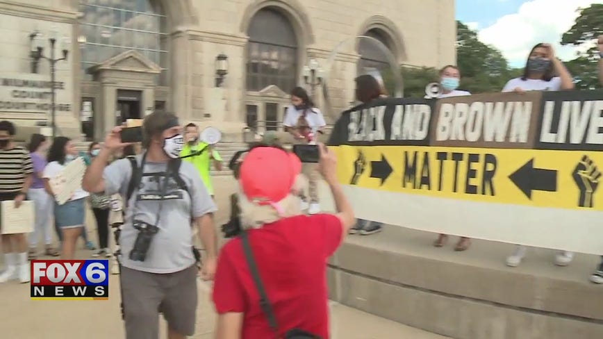 Milwaukee teens start march, call for change