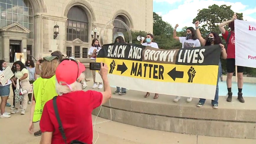 Milwaukee teens start march, call for law enforcement change