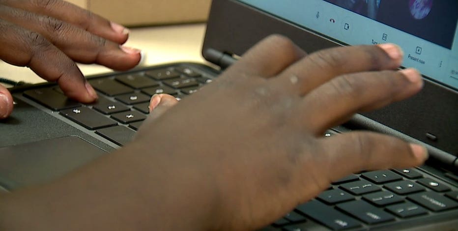 '90% don't have Wi-Fi:' Milwaukee group's hotspots bridge digital divide