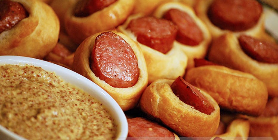 Fall means football! Here's a fun way to serve brats