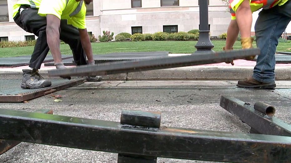 Fence comes down around Kenosha County Courthouse after violent protests