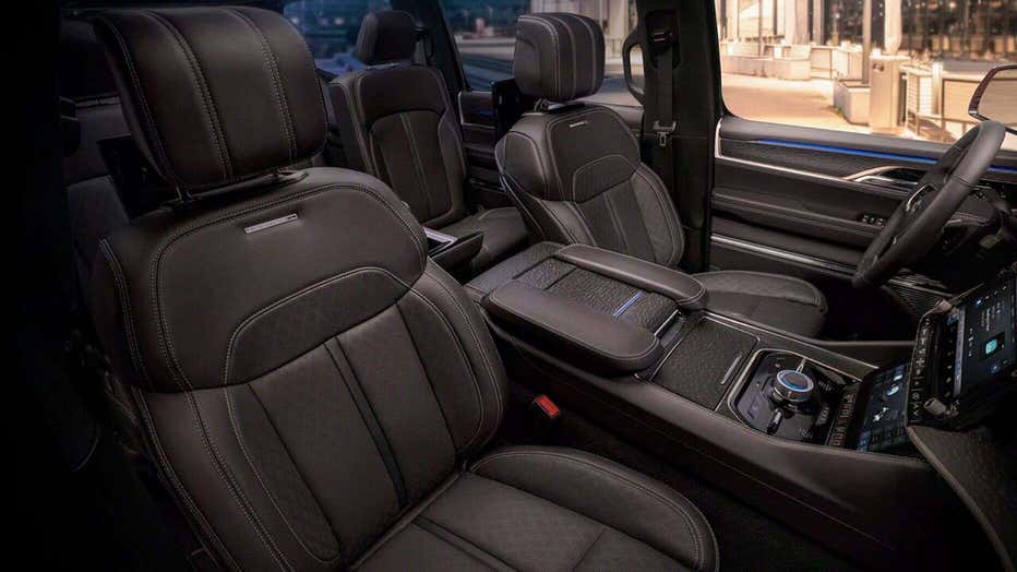 Jeep Grand Wagoneer (Jeep)