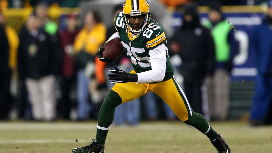 GREEN BAY, WI - JANUARY 05: Wide receiver Greg Jennings #85 of the Green Bay Packers runs after a catch against the Minnesota Vikings during the NFC Wild Card Playoff game at Lambeau Field on January 5, 2013 in Green Bay, Wisconsin. (Photo by Jonathan Daniel/Getty Images)