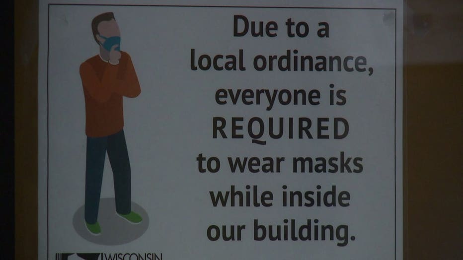 sign about Milwaukee mask mandate