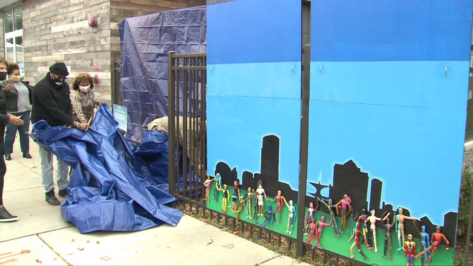 Mural unveiled in Milwaukee